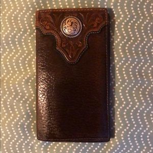 great condition new ariat wallet